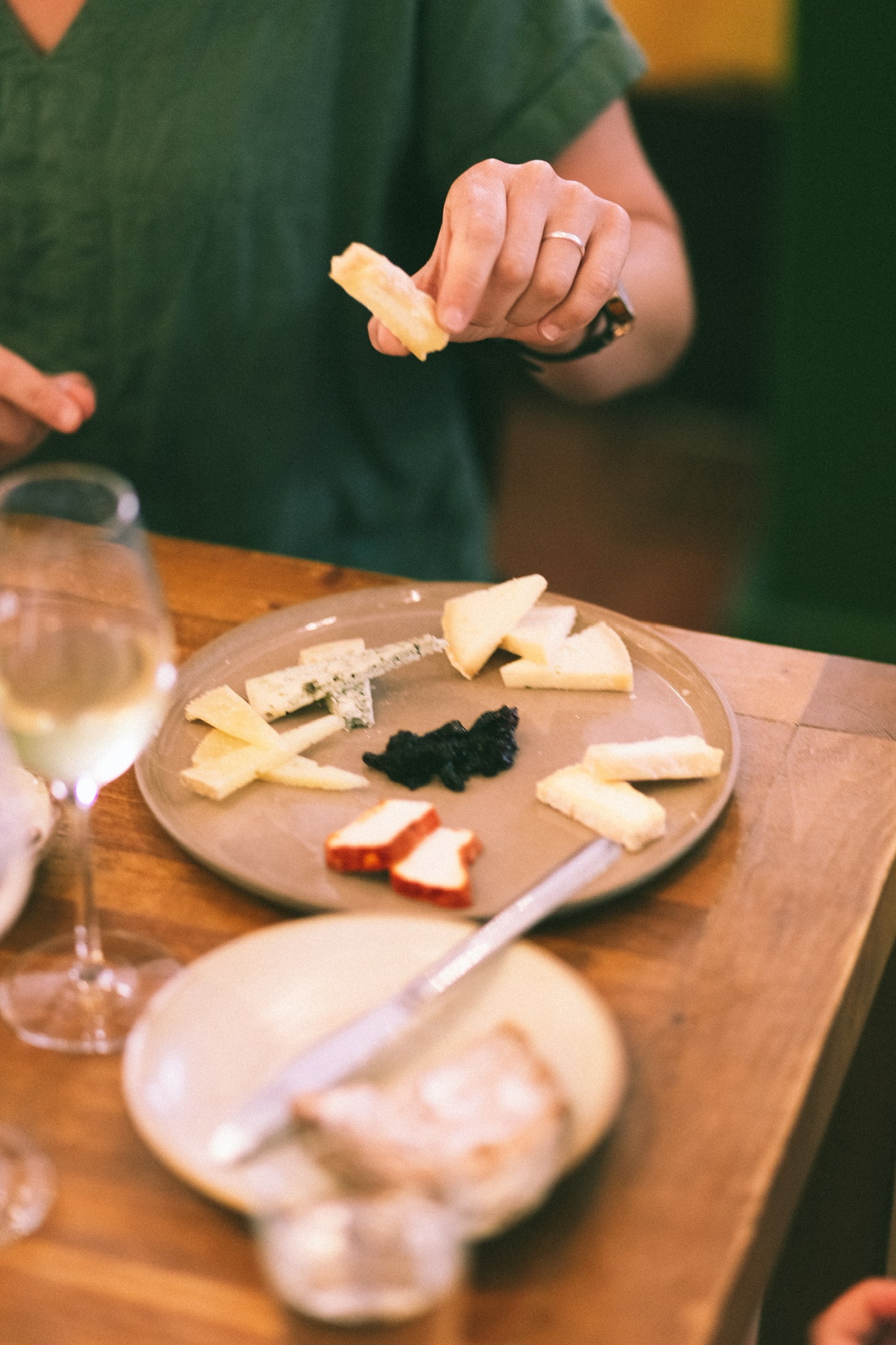 CATA 5 VINOS & 5 QUESOS - AL SUR DE GRANADA